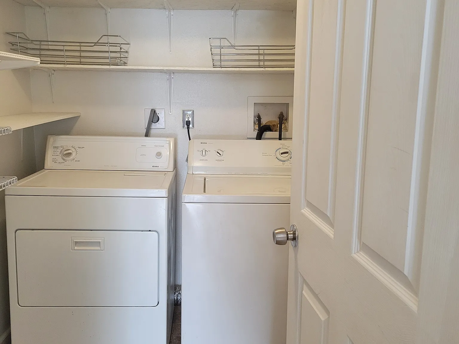 1 bed, 920 sqft, $2,400 — Photo 4