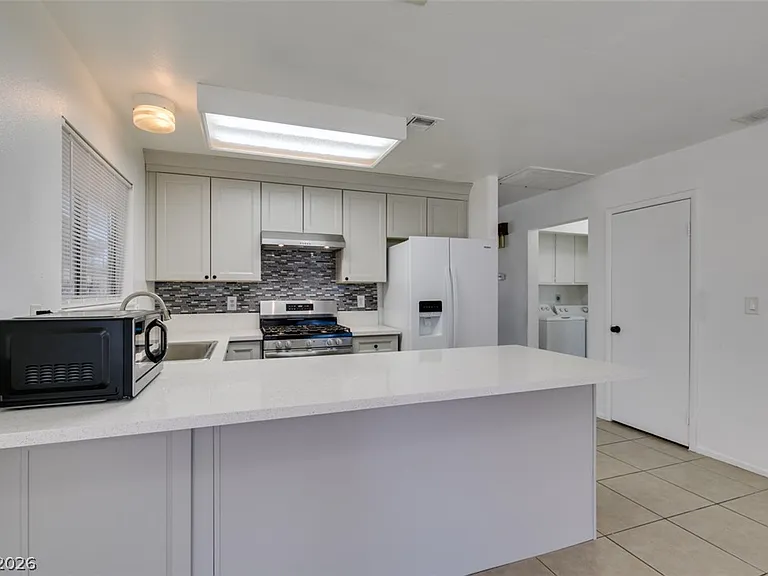 5847 Alcott Ave — Photo 17