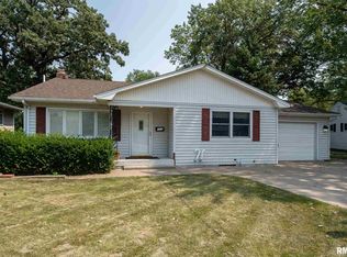 1117 31st St, Bettendorf, IA 52722