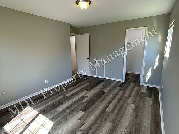 4th image of 3121 Southfield Dr APT 5