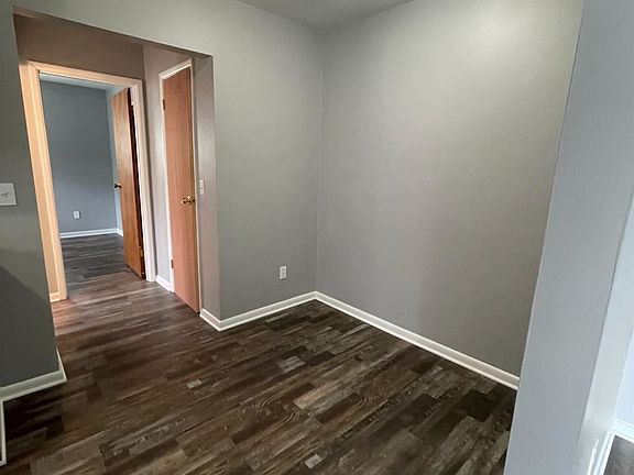 5th image of 813 Rosemont Ave #3-3-3