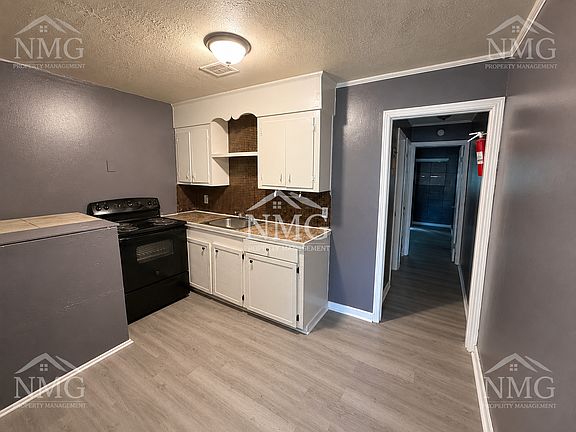 3rd image of 1322 Shirley Ave #A2