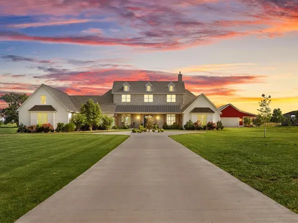 9826 Philpott Rd, Bentonville, AR 72713