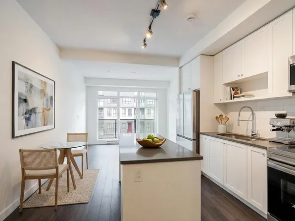 15733 85th Ave #225, Surrey, BC V4N 3G8