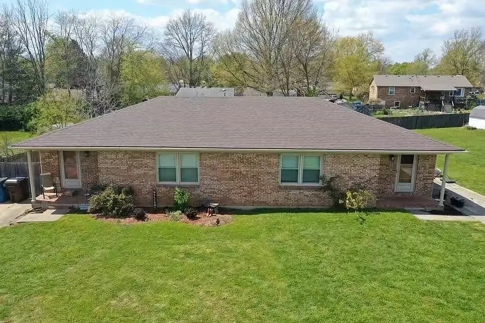 2 bed, 900 sqft, $1,250 — Photo 1