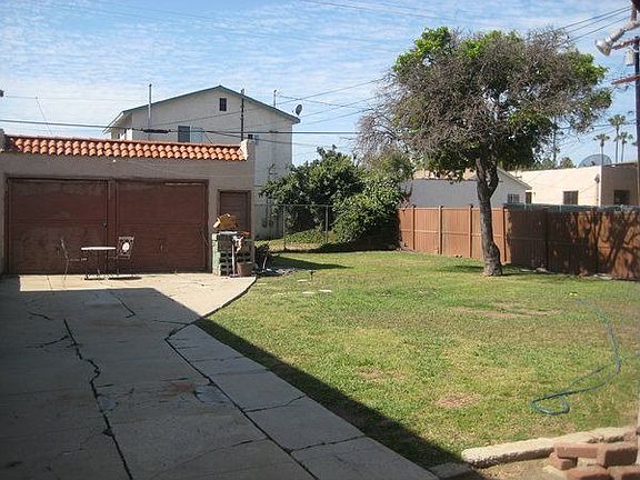 Enormous driveway!