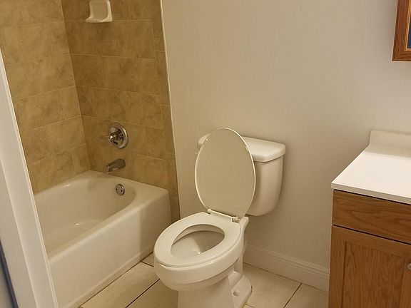 4th image of 3513 Charles Dr
