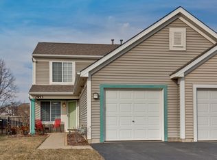 2953 Impressions Dr, Lake In The Hills, IL 60156