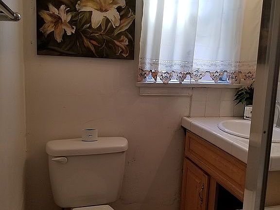 3rd image of 8464 Byrd Ave #2