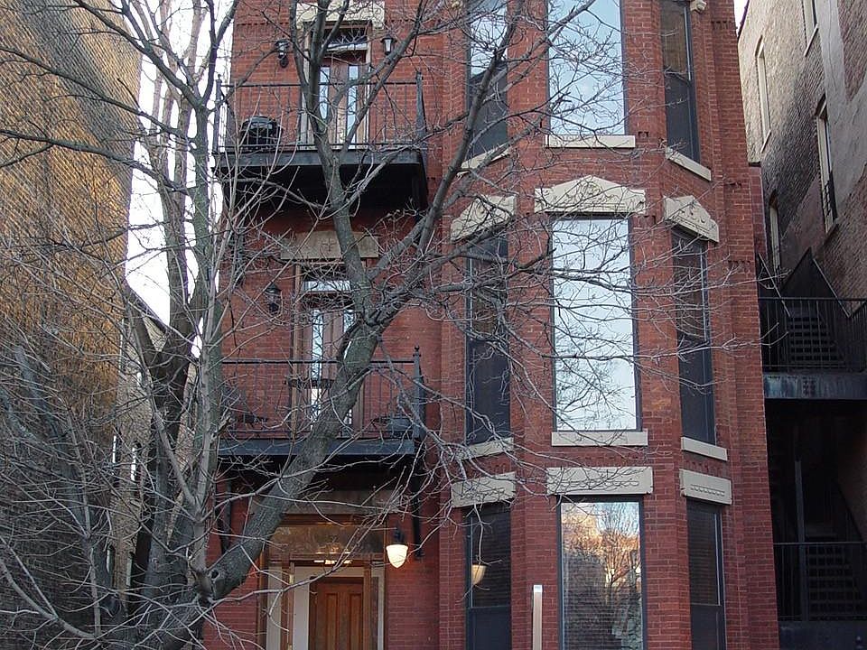1st image of 3732 N Southport Ave #2