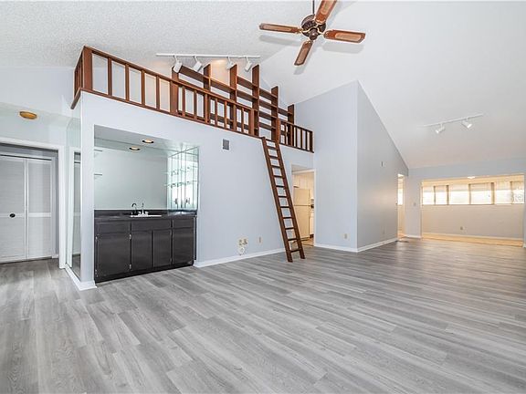 3rd image of 3537 Countrybrook Ln APT 22