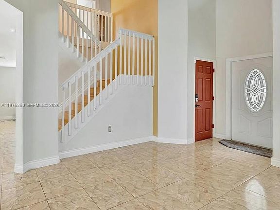 5th image of 10207 SW 20th Ct
