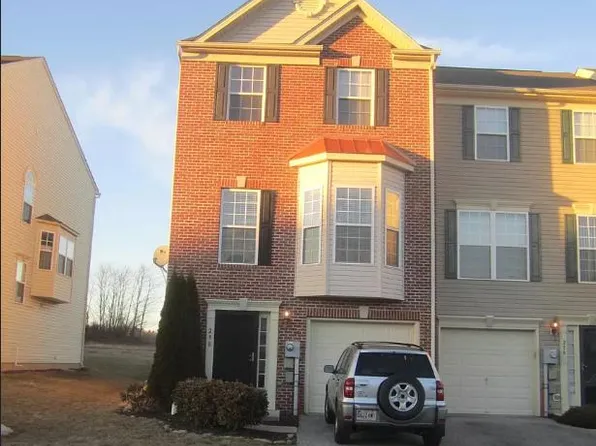 238 Country Ridge Dr, Red Lion, PA 17356