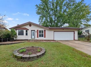 99 Julie Ln, Saint Peters, MO