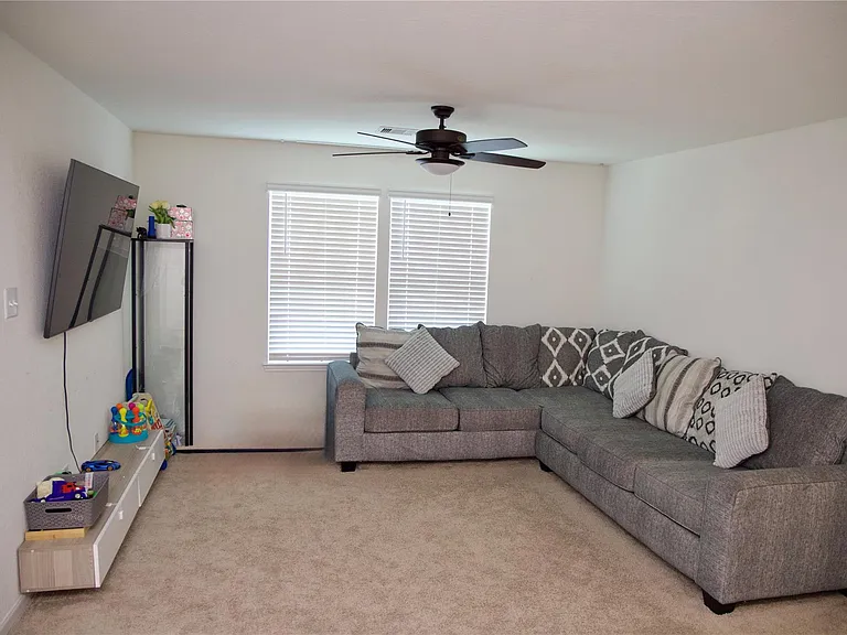 25219 Sierra Manor Ct — Photo 9