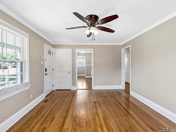 4th image of 804 E 12th St