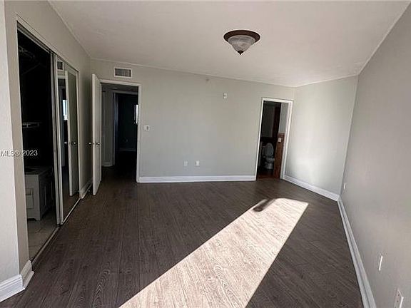 5th image of 1700 NW North River Dr APT 903