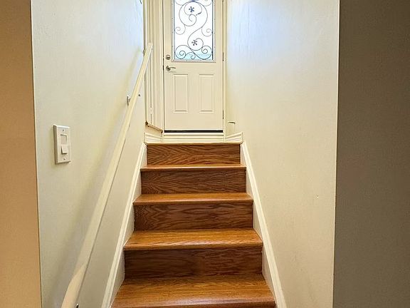 2nd image of 46 Clover St #Basement