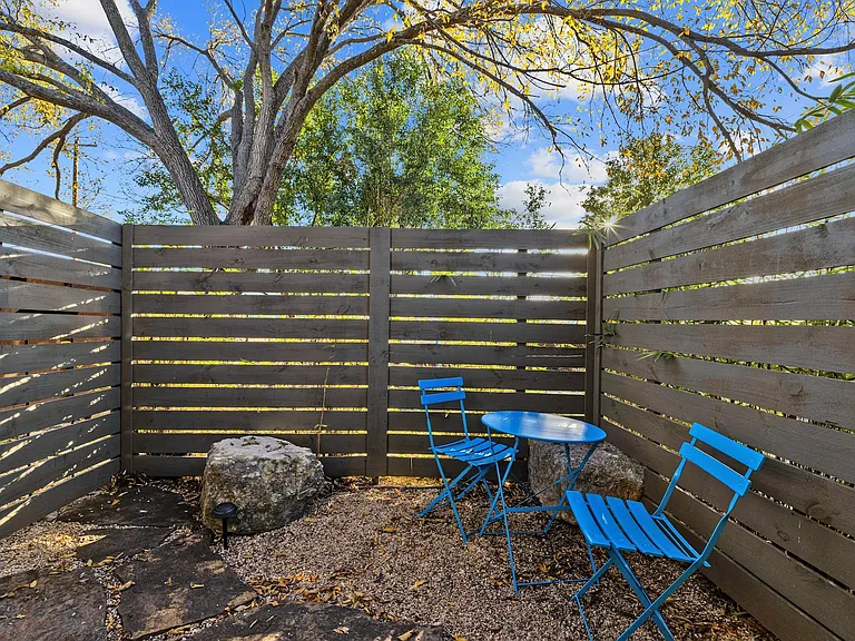 2111 Travis Heights Blvd — Photo 6