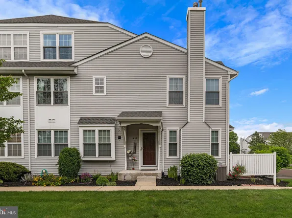 433 Eagle Ct #505, Jamison, PA 18929