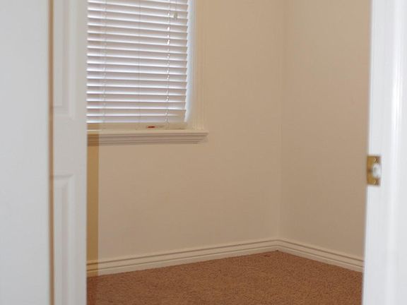 2nd image of 1113 W 420 N #3