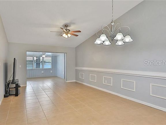 3rd image of 1524 Oakview Cir SE