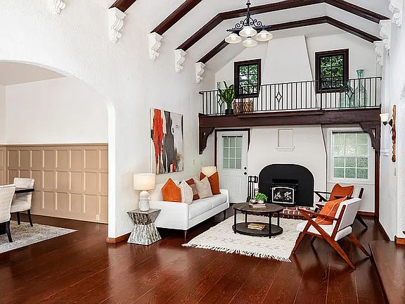 4th image of 139 S 19th St #3