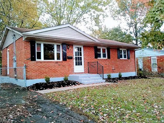 3 bed, 999 sqft, $1,425 — Photo 2