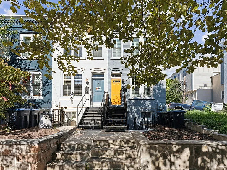 306 L St SE — Photo 33