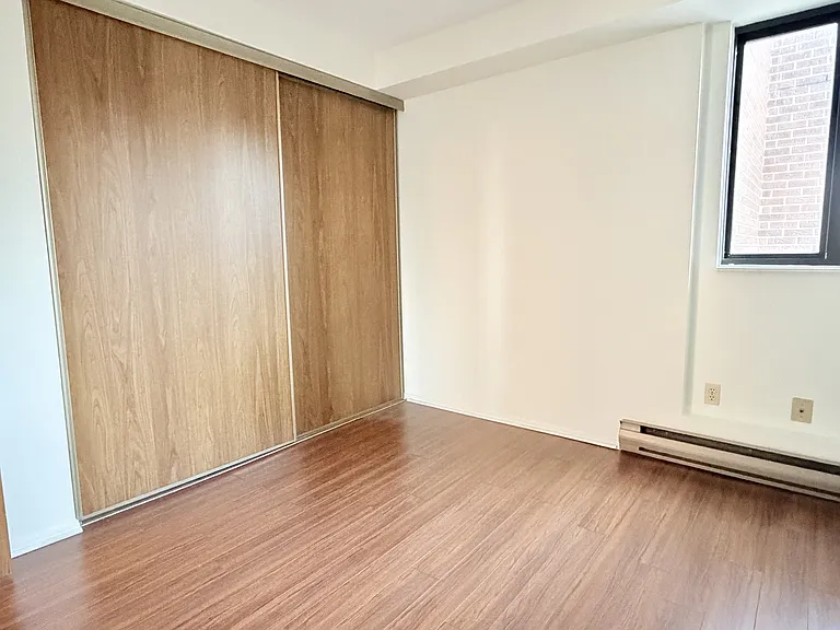 1653 Ouellette Ave #205 — Photo 11