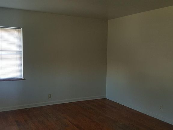 4th image of 5 Sweetbriar Ave