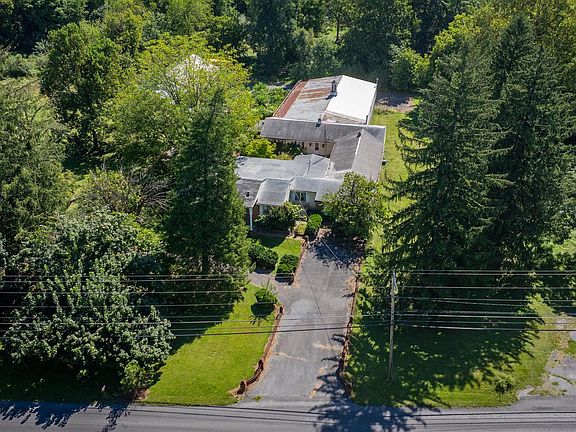 2nd image of 2148 Delmar Orchard Rd