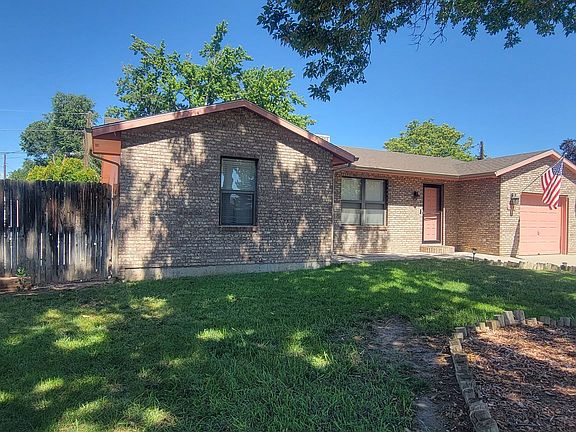 3rd image of 1003 Apple Ln