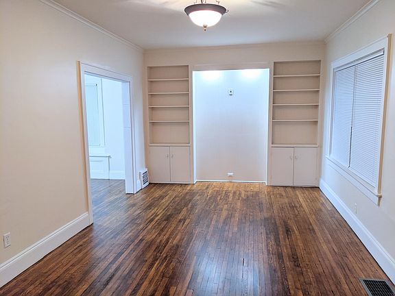 Living Room (222.46 SqFt)