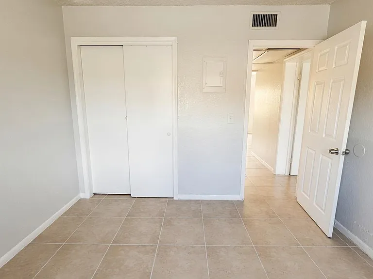 200 Croton Ave #111 — Photo 13