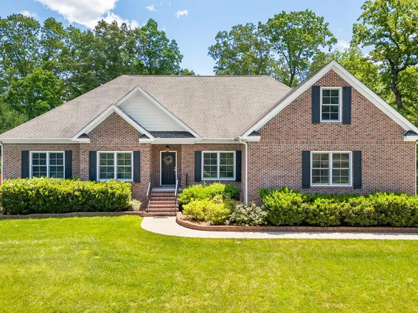 11172 Captains Cove Dr, Soddy Daisy, TN 37379