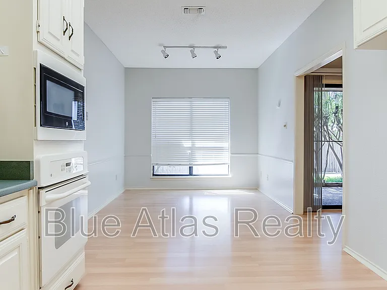 5727 Ridgerock Rd — Photo 8