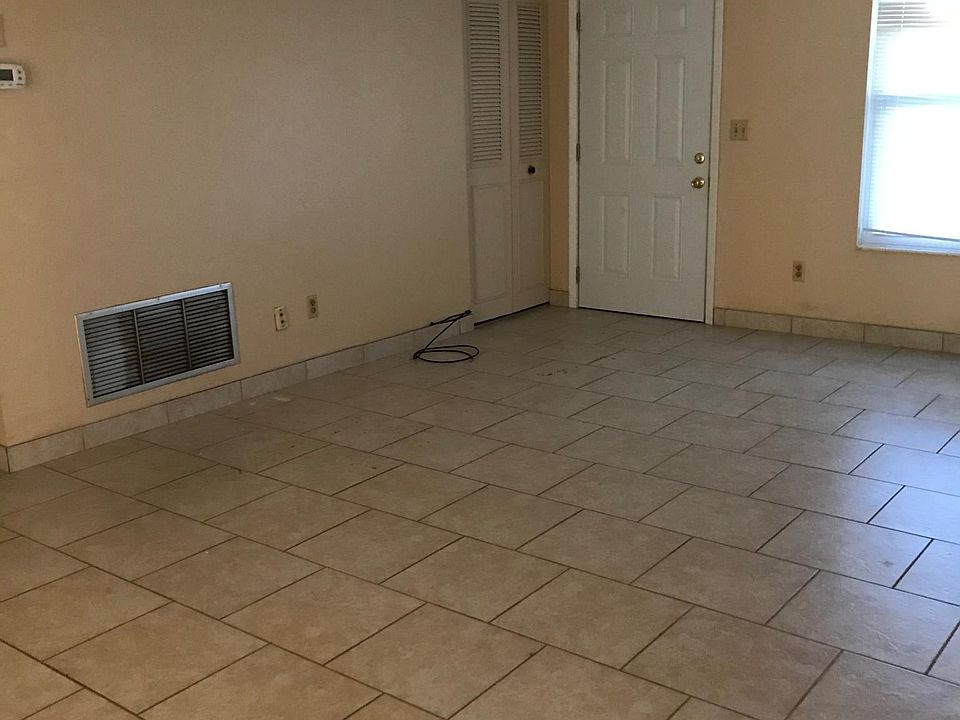 1st image of 2550 Lawler Ln