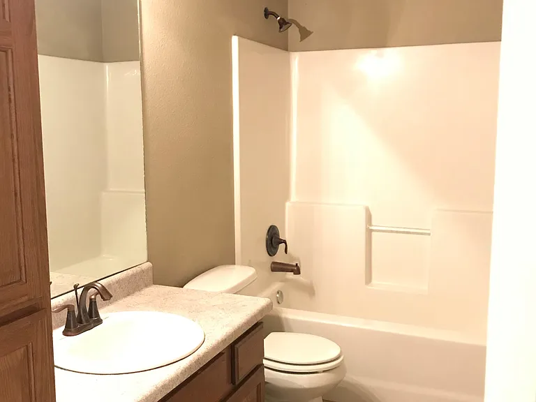 405 E Laurel Ave — Photo 7