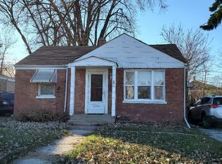 9744 Reeves Ct, Franklin Park, IL 60131