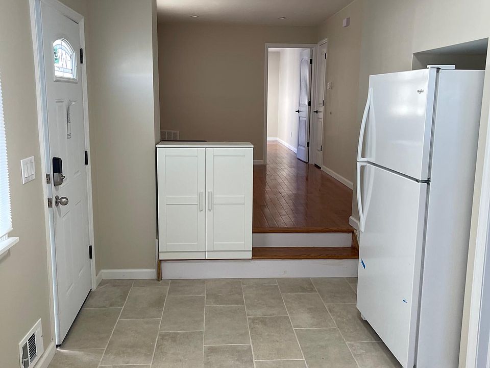 1st image of 56 Furness Pl