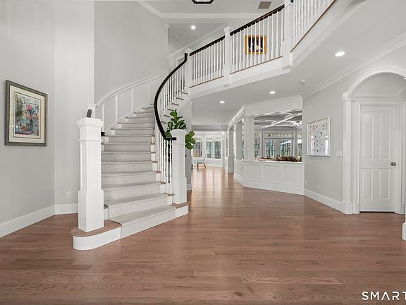 4th image of 32 Blanket Meadow Road