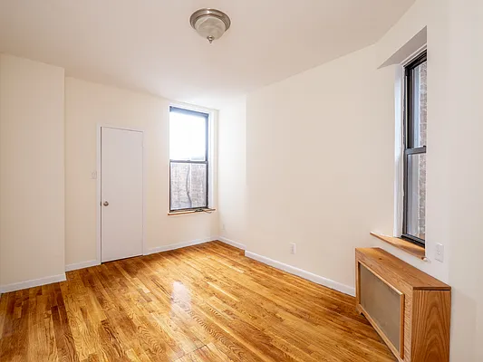 Rented by City Connections Realty | media 33