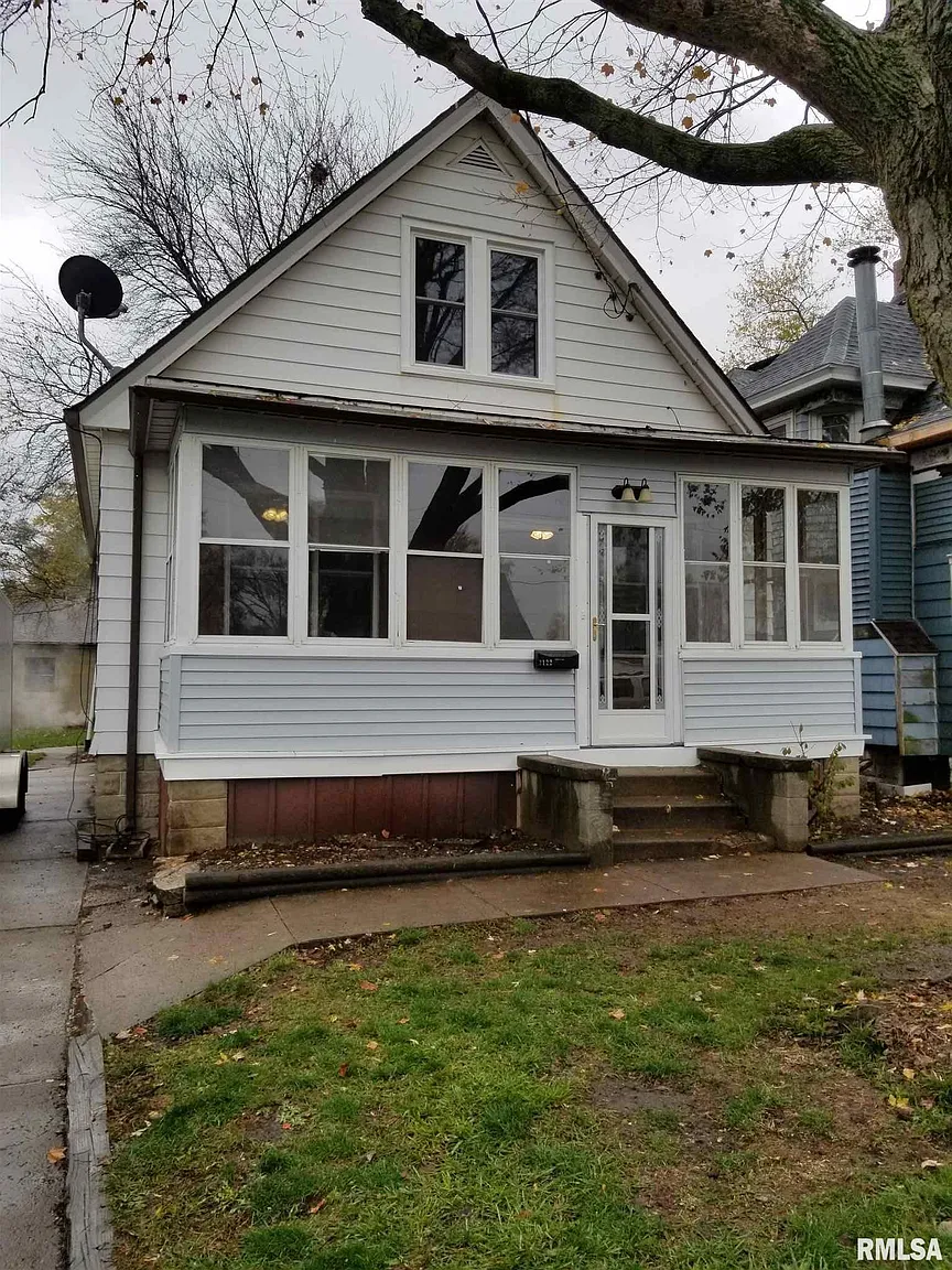 2122 W Clarke Ave photo 1