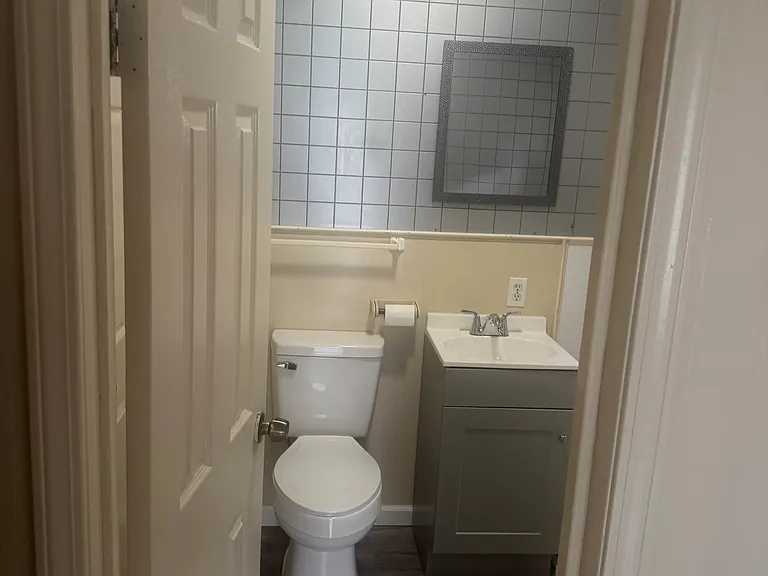 202 Sunnyside Ln #4 — Photo 5