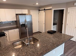 1149 N Main St APT 302, Andover, KS 67002