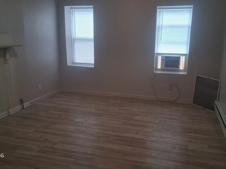 306 N 6th St #A — Photo 17