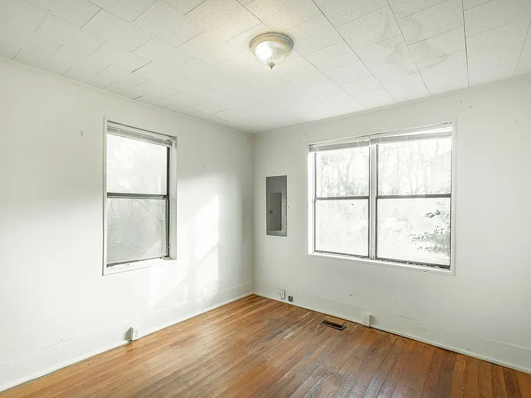126 Goodson Ave — Photo 17
