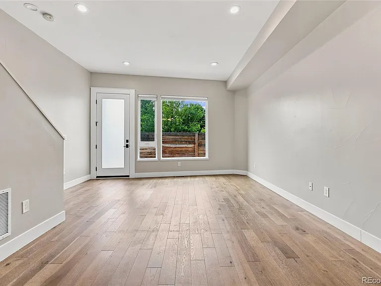 3832 Jason St #5 — Photo 11
