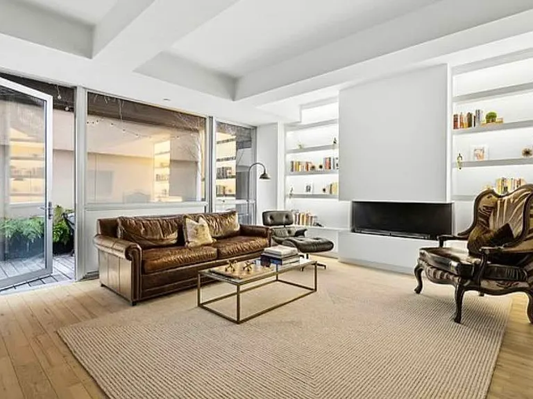 420 W 25th St #1E — Photo 10